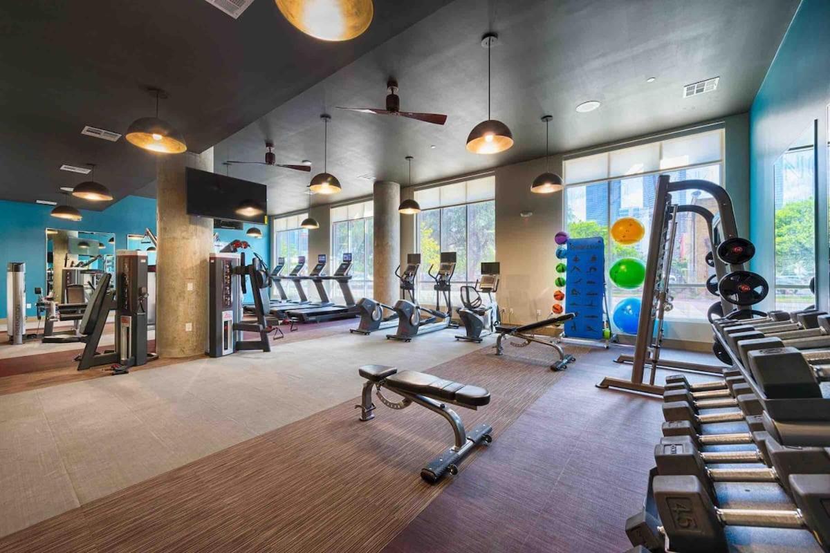 Htown Downtown Oasis Apartment Houston Bagian luar foto