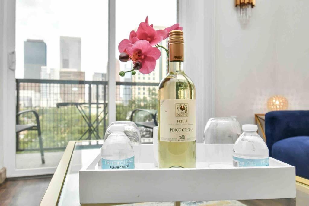 Htown Downtown Oasis Apartment Houston Bagian luar foto