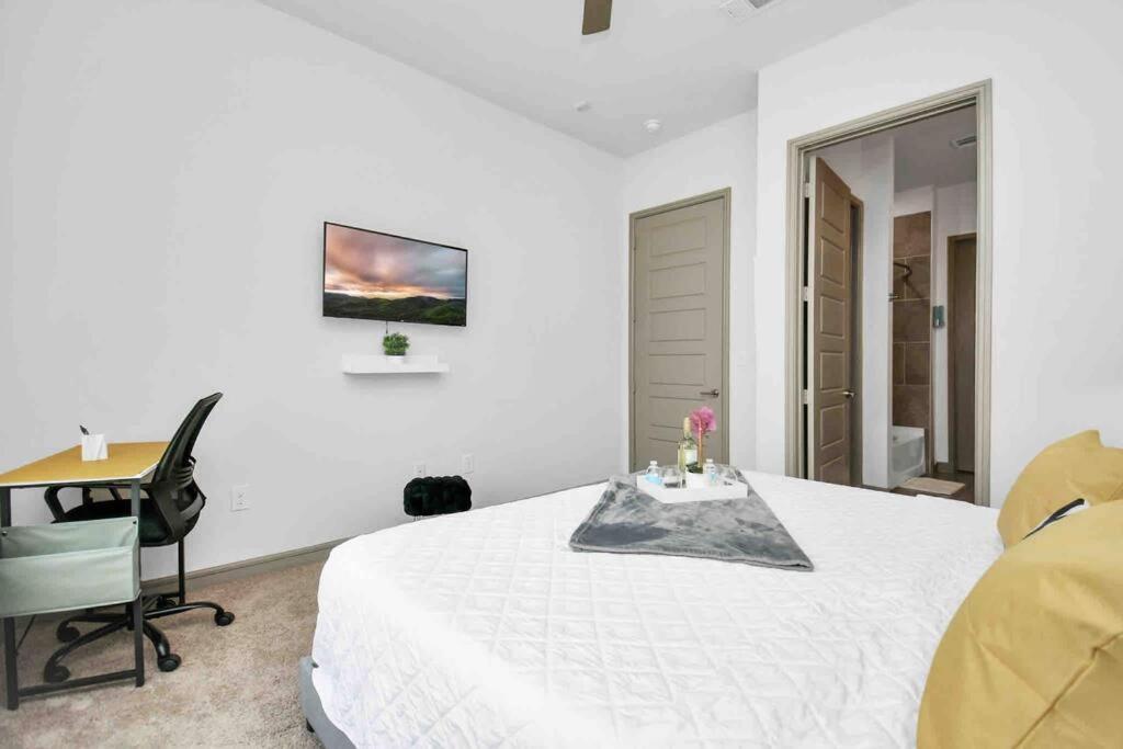 Htown Downtown Oasis Apartment Houston Bagian luar foto