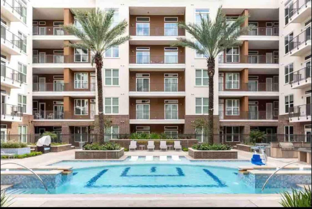 Htown Downtown Oasis Apartment Houston Bagian luar foto