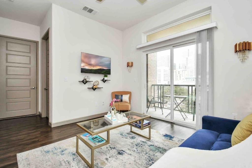 Htown Downtown Oasis Apartment Houston Bagian luar foto